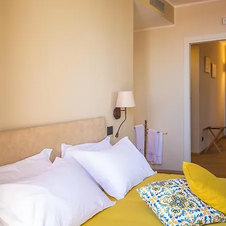 Hotel Santoro
